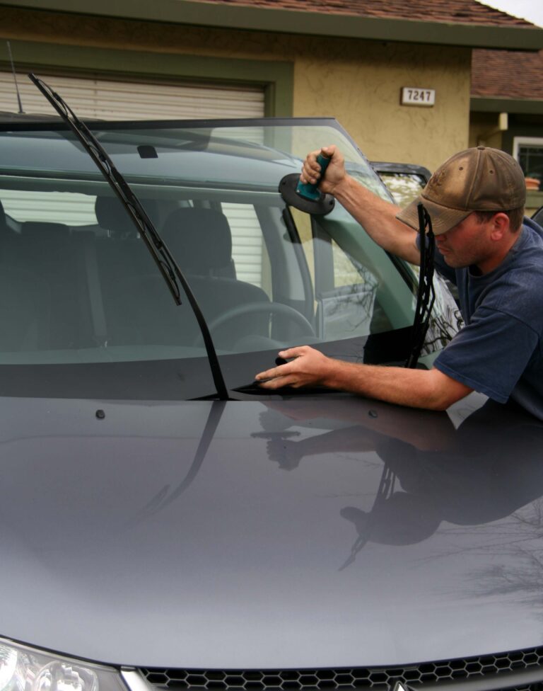 What to Expect From Mobile Auto Glass Repair