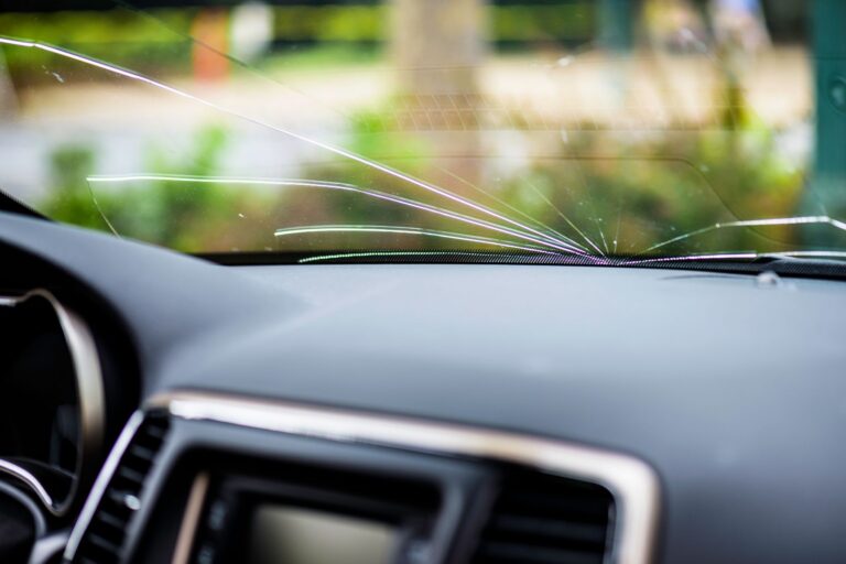How Windshield Replacement Affects Structural Safety in a Crash